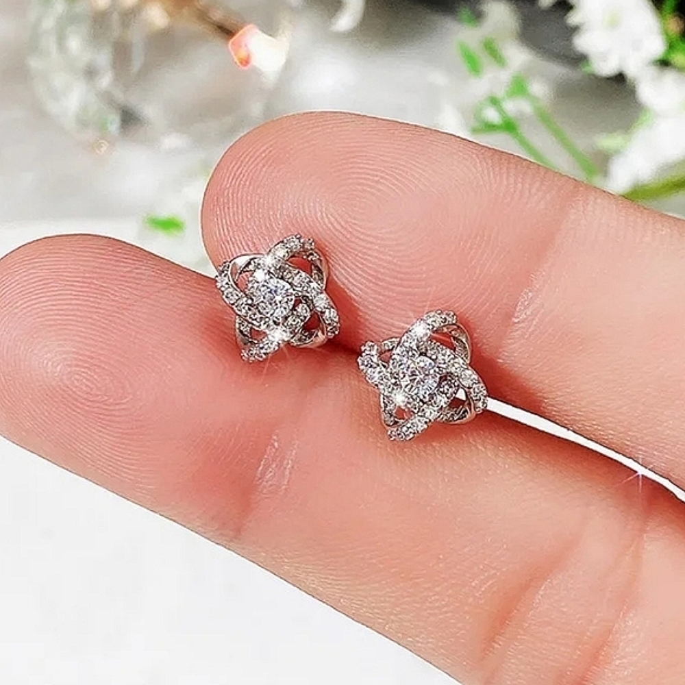 NEW Sparkly 14k Gold Diamond Knot Stud Earrings